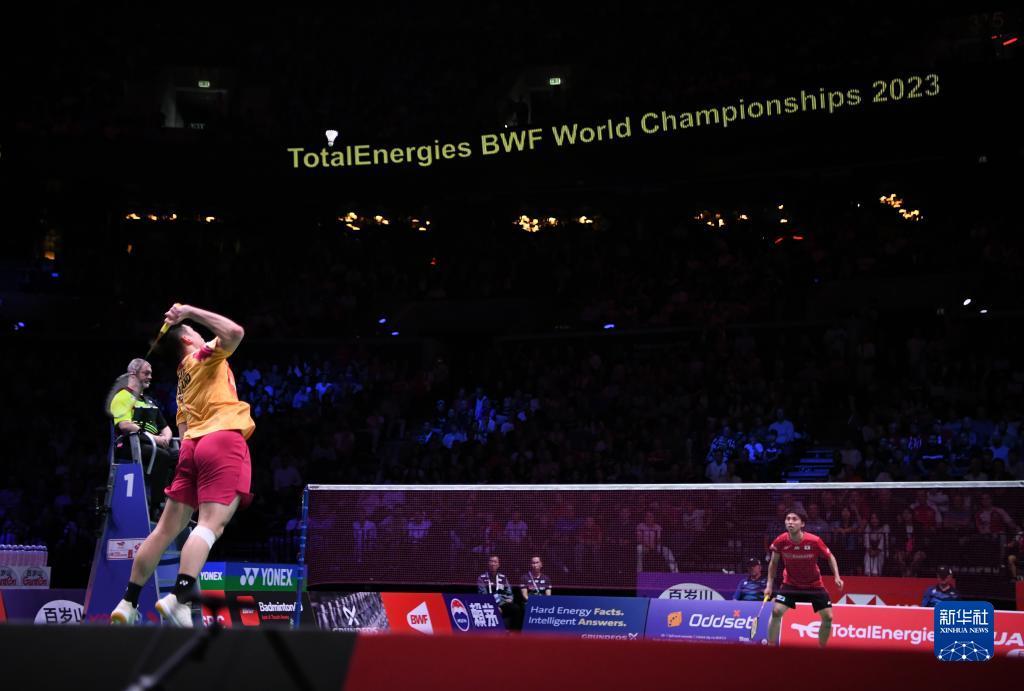 她在国内一 她在国内一