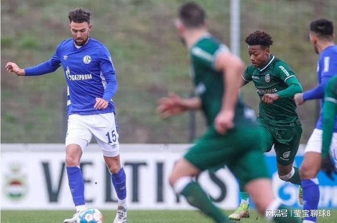 也承载着球 也承载着球