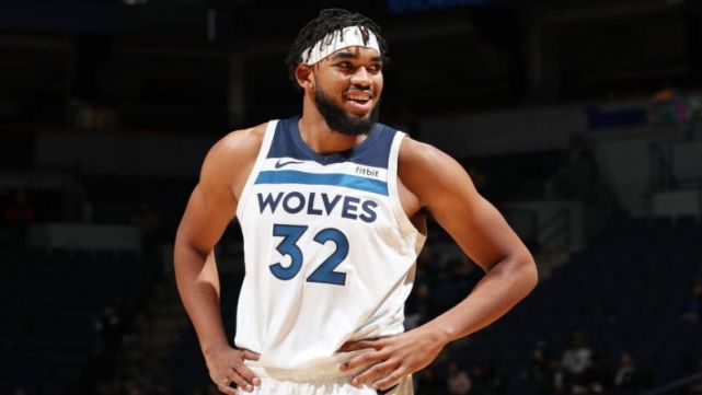 两位选手不 两位选手不